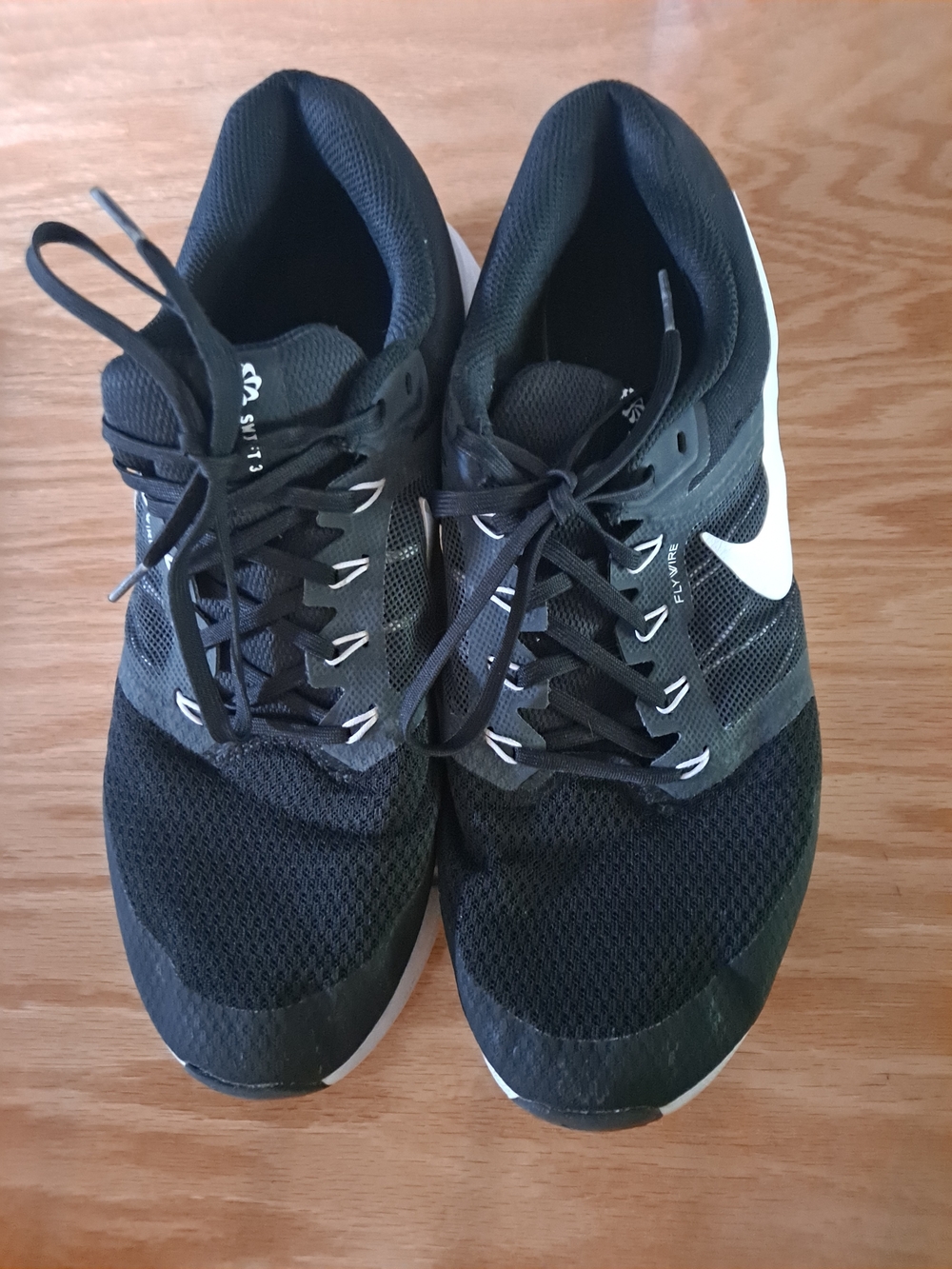 Nike Men’s Black and White Running Shoes